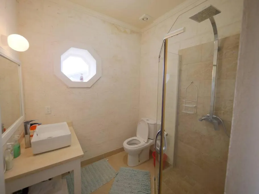 Golden Acre Beach Villa-2 Mins Walk - Alleynes Bay Saint James Villa