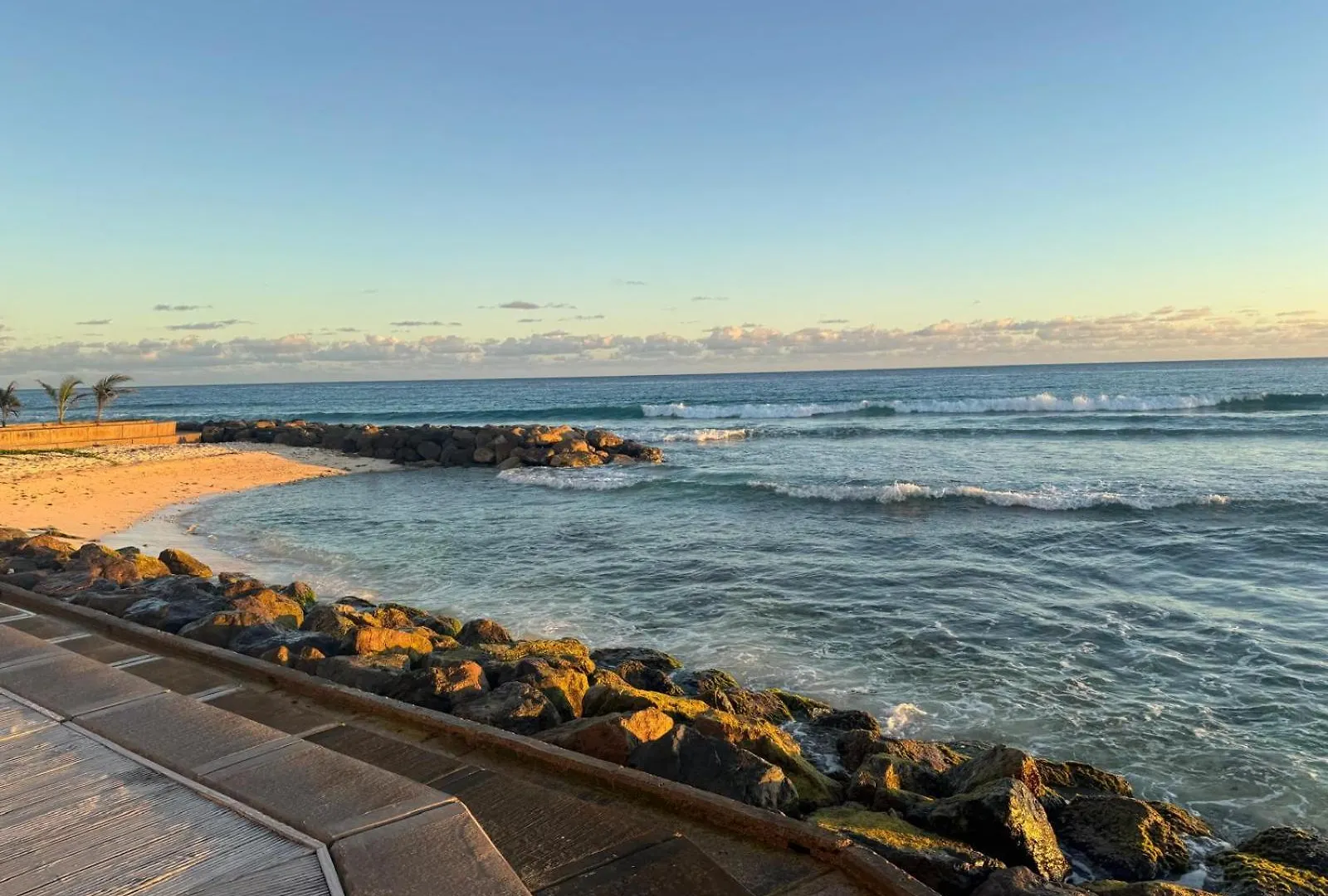 Golden Acre Beach Villa-2 Mins Walk - Alleynes Bay Saint James Villa