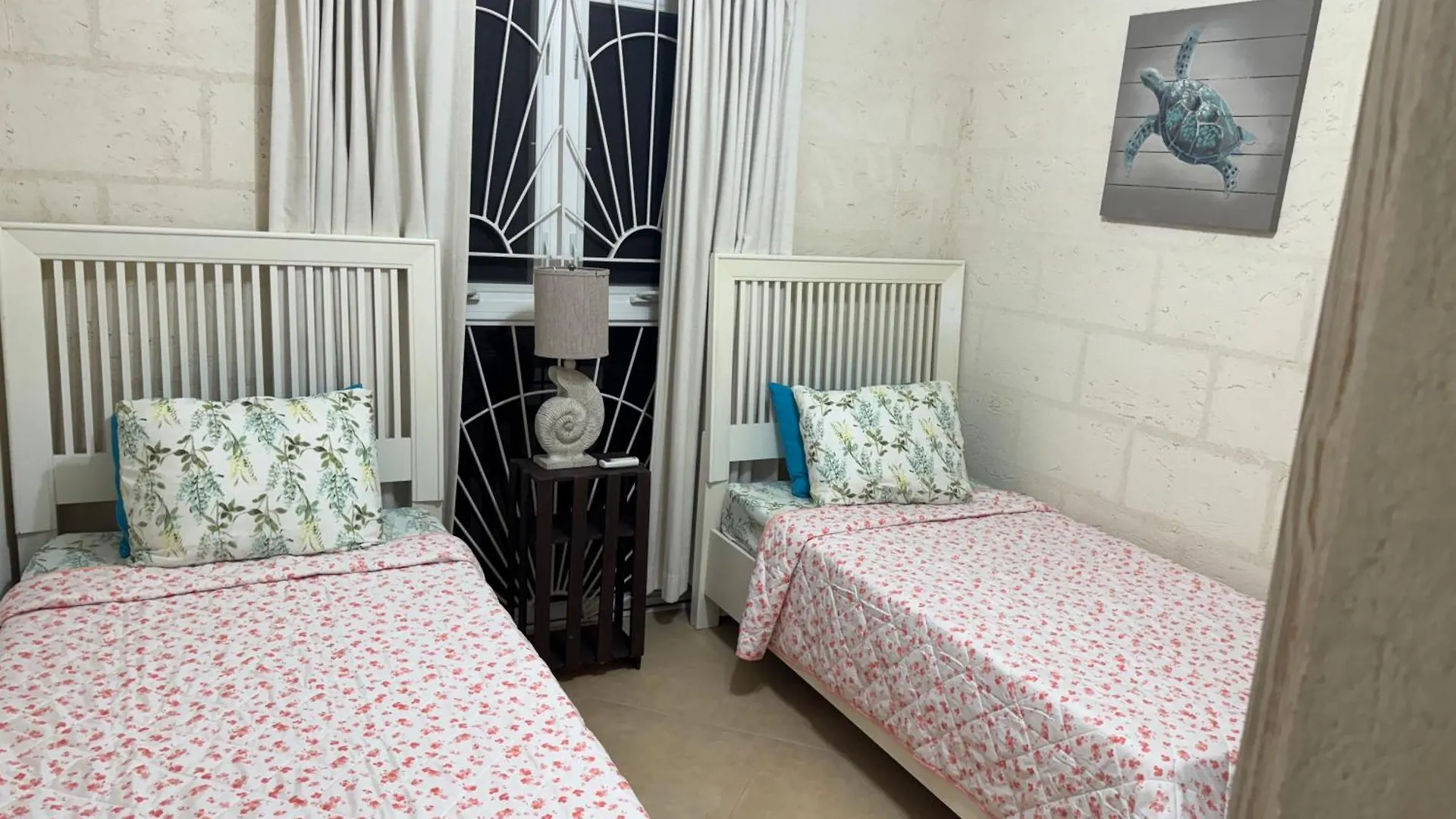 Golden Acre Beach Villa-2 Mins Walk - Alleynes Bay Saint James Barbados