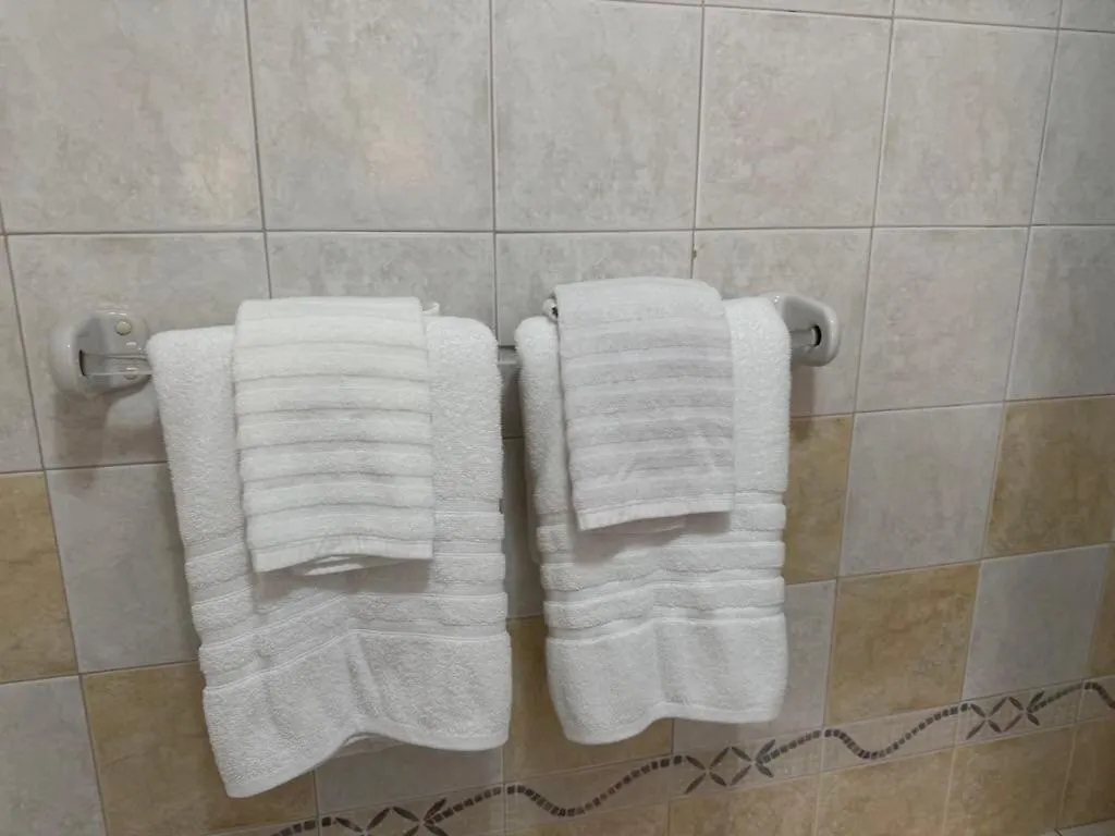 Golden Acre Beach Villa-2 Mins Walk - Alleynes Bay 圣詹姆斯 0*,